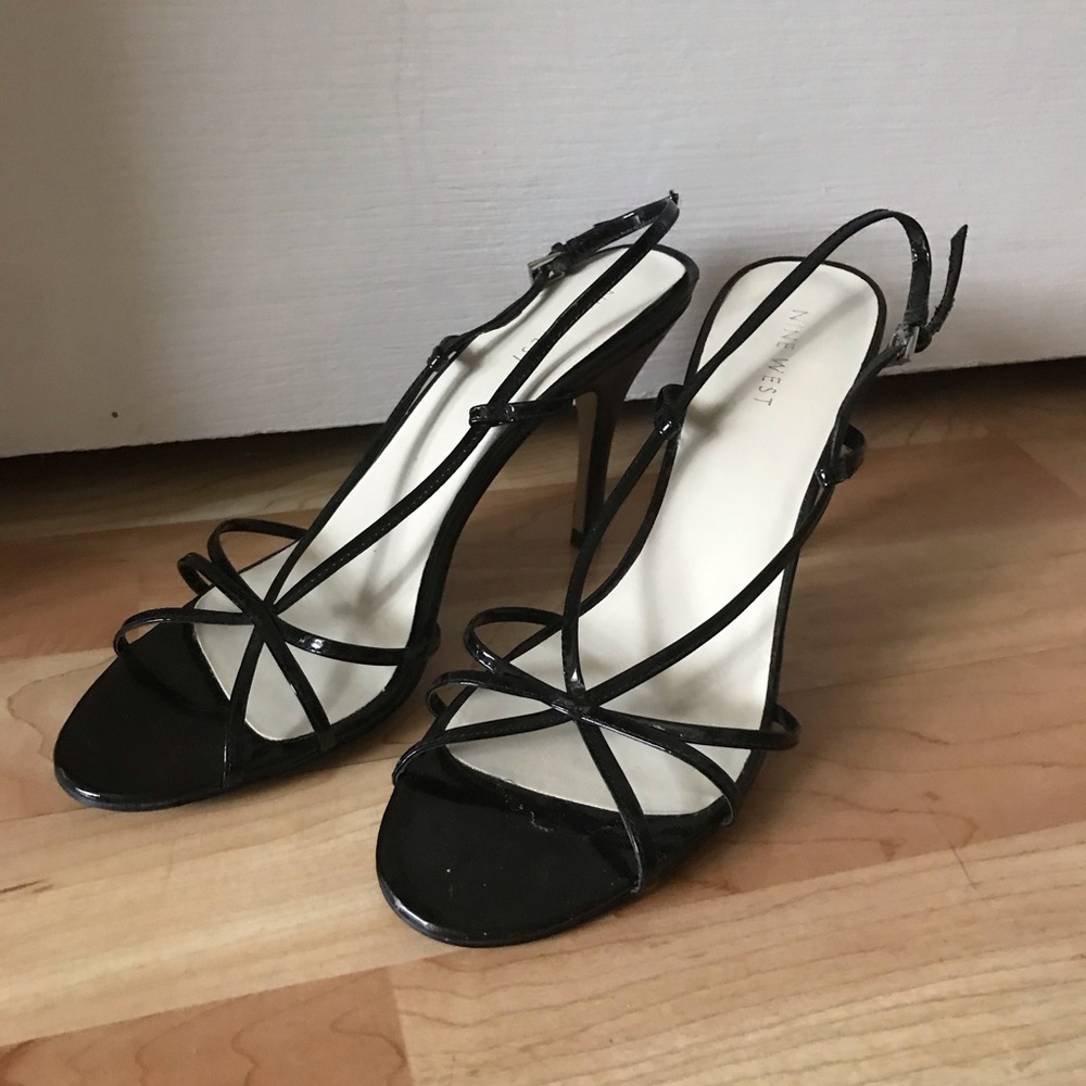 9 West Heels